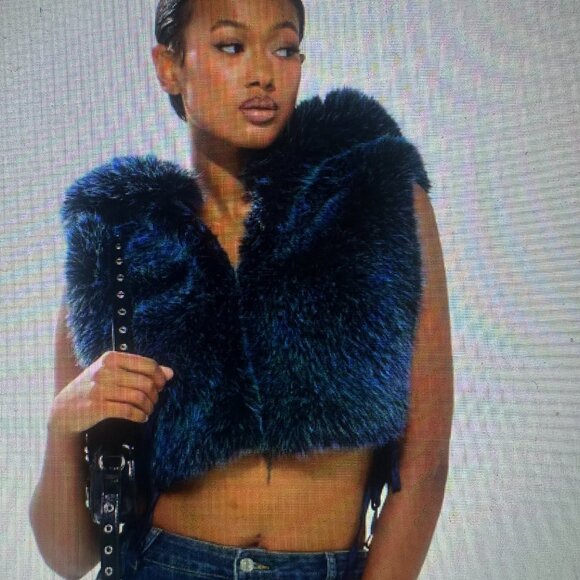 AKIRA ALL A DREAM FUR TOP Size S